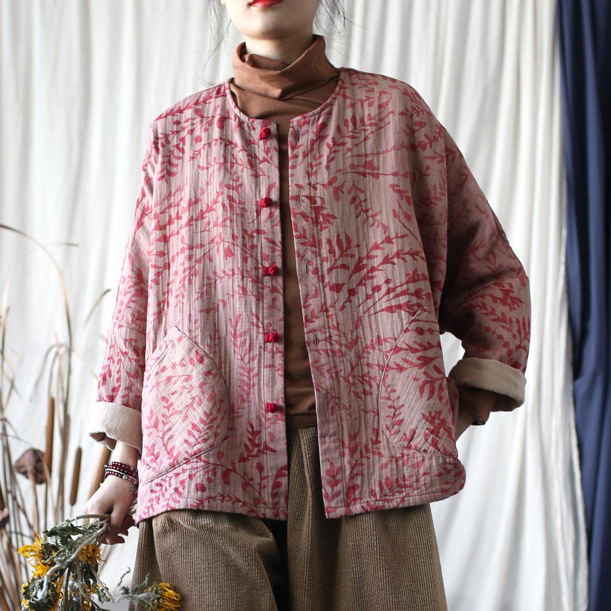 Red Printed Cotton  Linen Jacket ， Chinese Frog Button Jacket