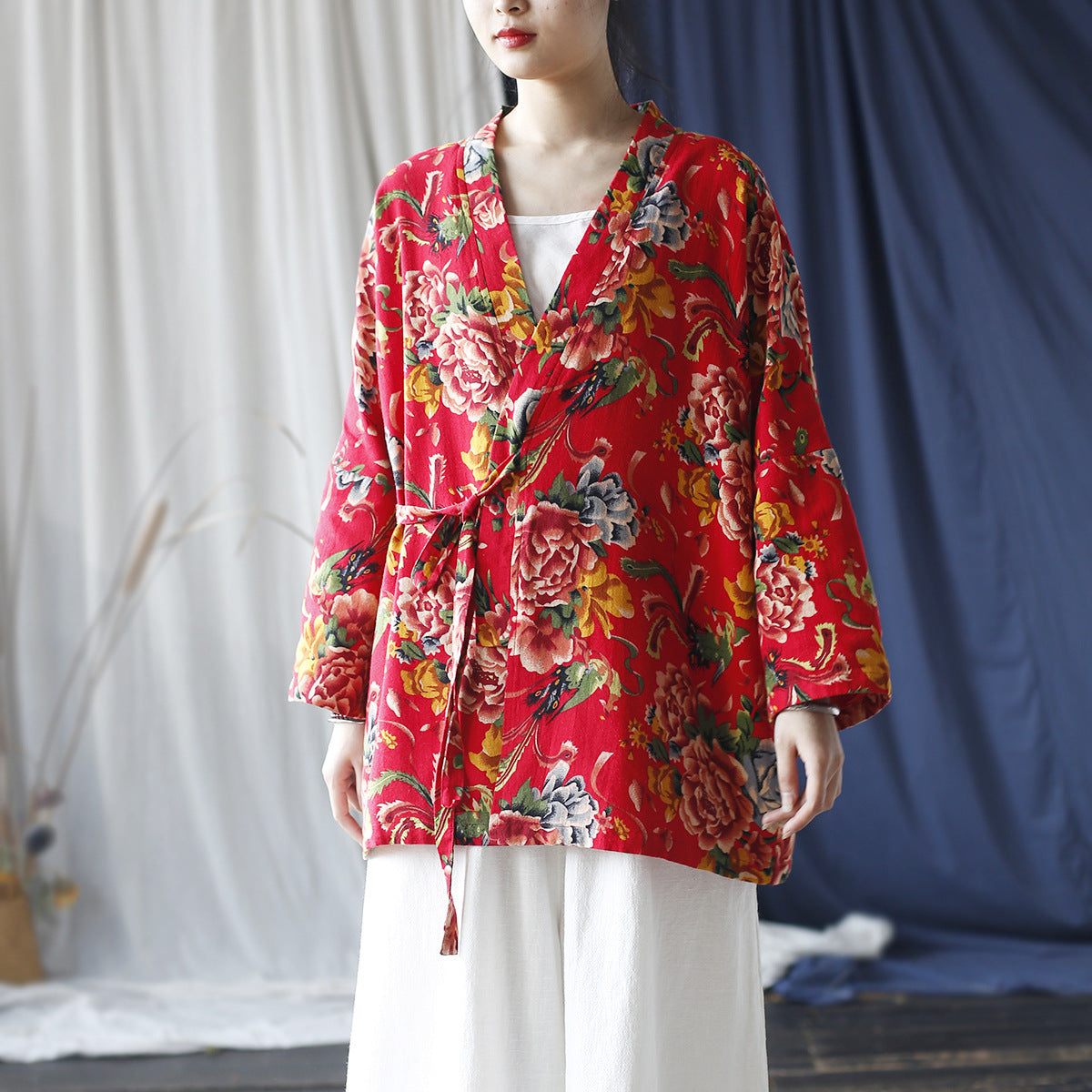 Printed Loose Printed Floral Cotton V-Neck Jacket. Red Vintage Cotton Linen Kimono