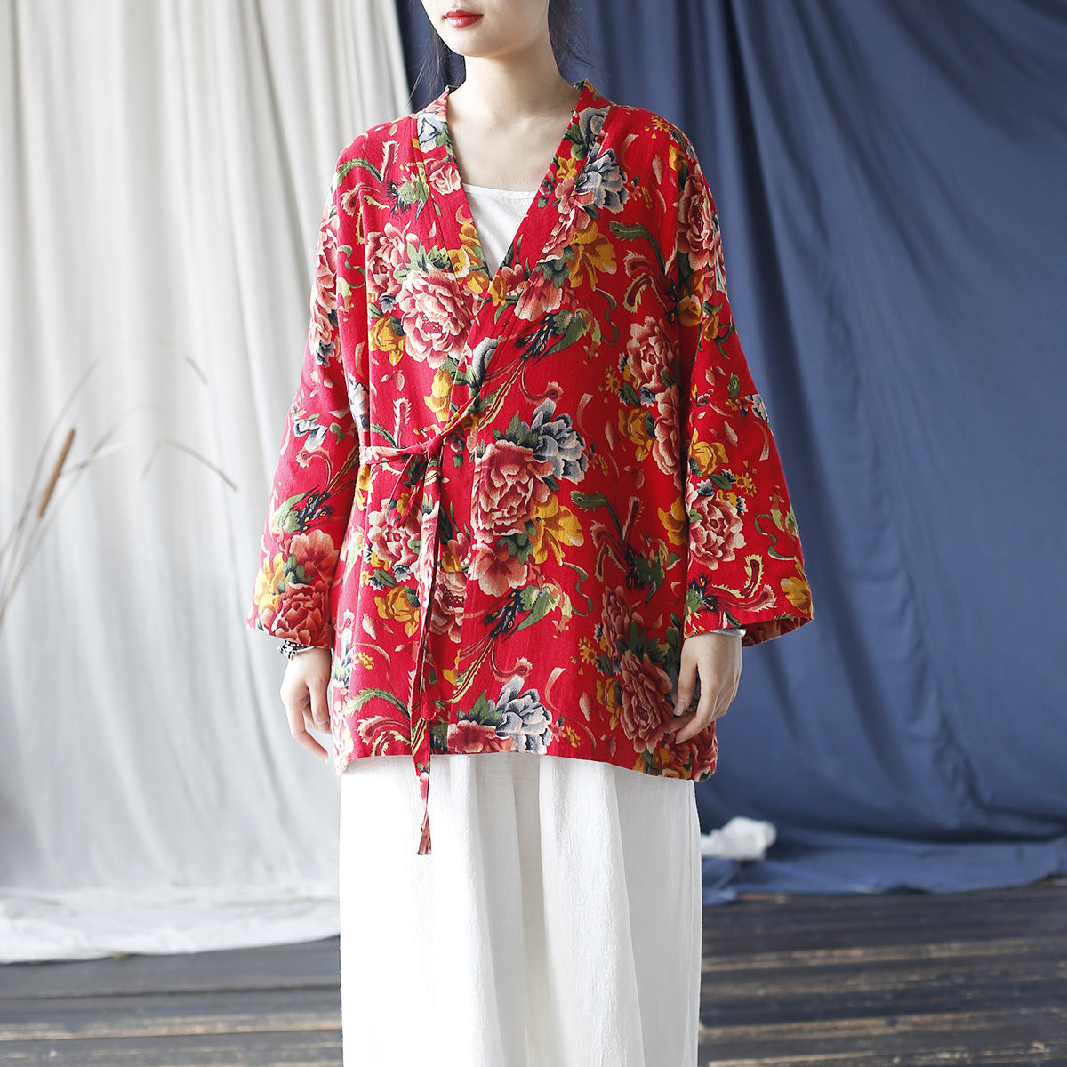 Printed Loose Printed Floral Cotton V-Neck Jacket. Red Vintage Cotton Linen Kimono