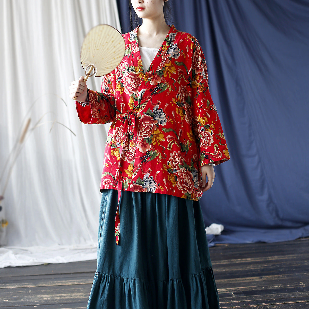 Printed Loose Printed Floral Cotton V-Neck Jacket. Red Vintage Cotton Linen Kimono