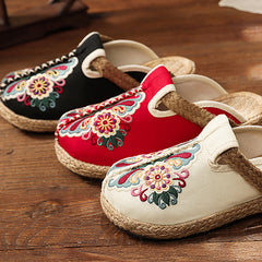 Vintage Summer Flower Embroidery Slippers, Vintage Handmade Cotton Linen shoes, Chinese Casual Cotton Linen Slippers