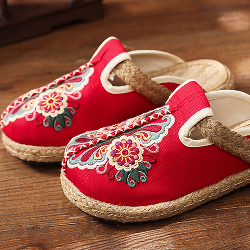 Vintage Summer Flower Embroidery Slippers, Vintage Handmade Cotton Linen shoes, Chinese Casual Cotton Linen Slippers