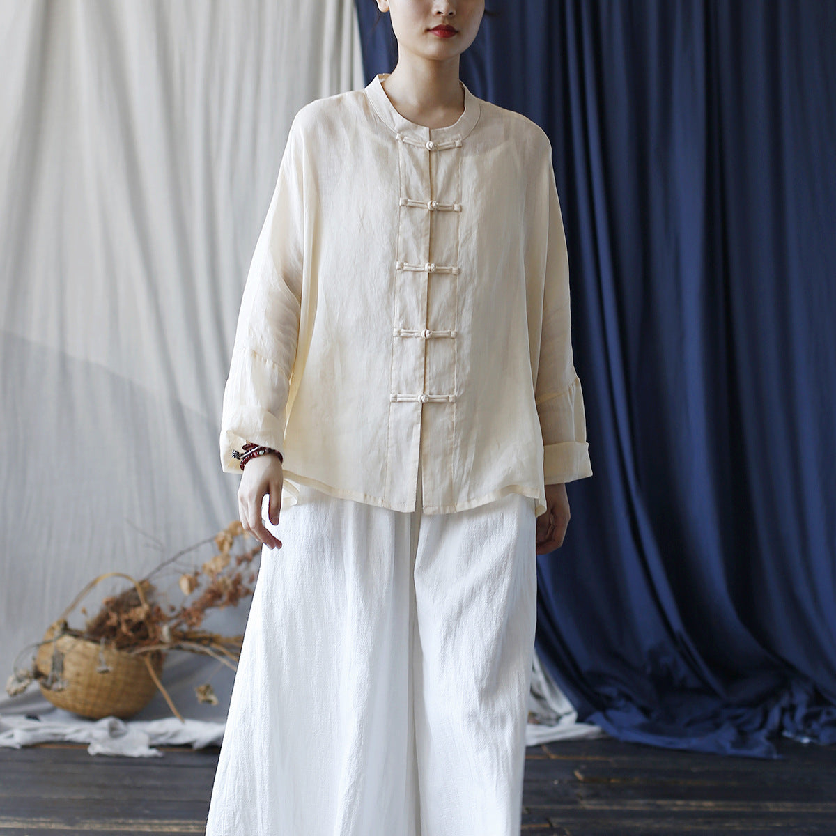 Summer Standing Collar Women Ramie Frog Button Shirt, Literary Retro Long Sleeve Loose Light Cardigan 20240802