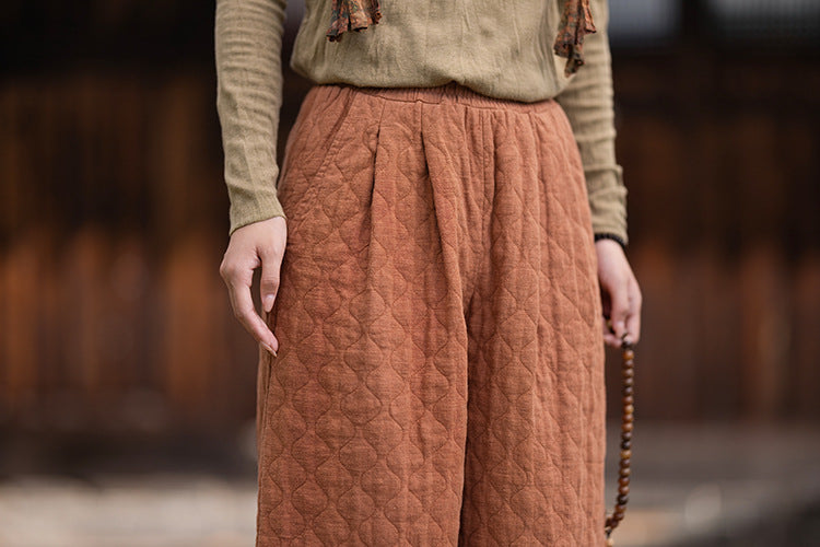 2026 Winter New Arrival: Artistic, Retro, and Zen-Inspired Women's Cotton-Padded Pants for Outdoor Wear—Warm, Cold-Resistant, with Elastic Waist and Bell-Bottom Design
