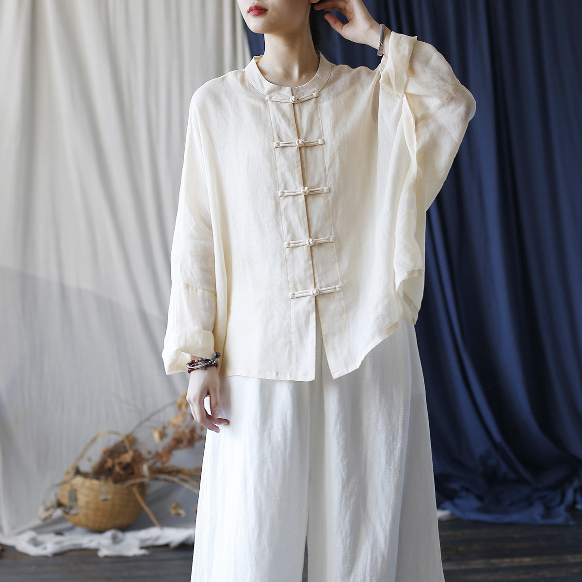 Summer Standing Collar Women Ramie Frog Button Shirt, Literary Retro Long Sleeve Loose Light Cardigan 20240802