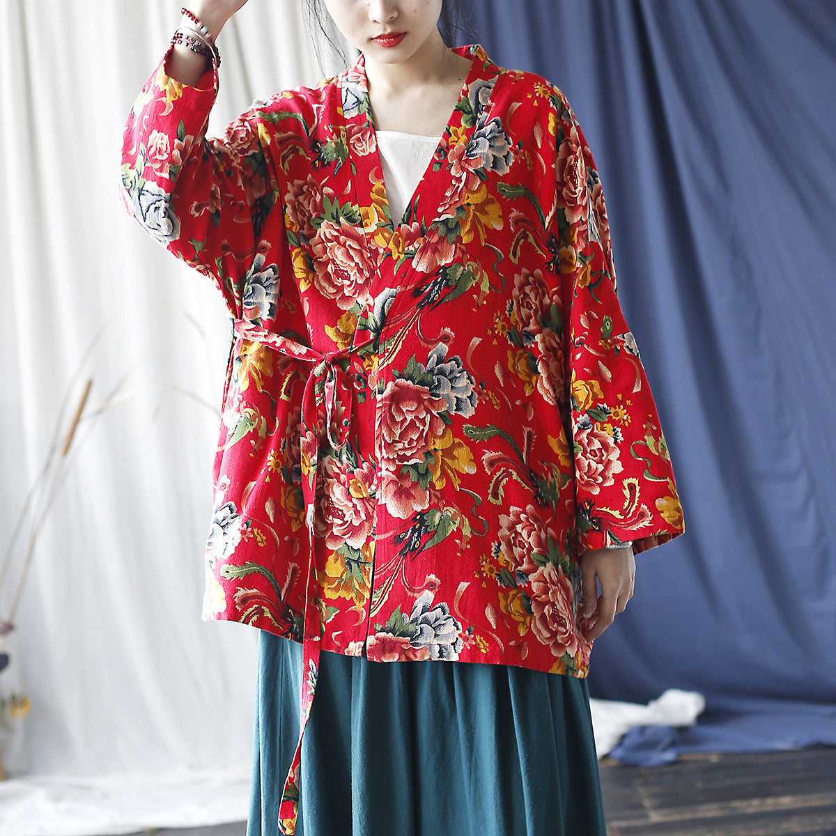 Printed Loose Printed Floral Cotton V-Neck Jacket. Red Vintage Cotton Linen Kimono