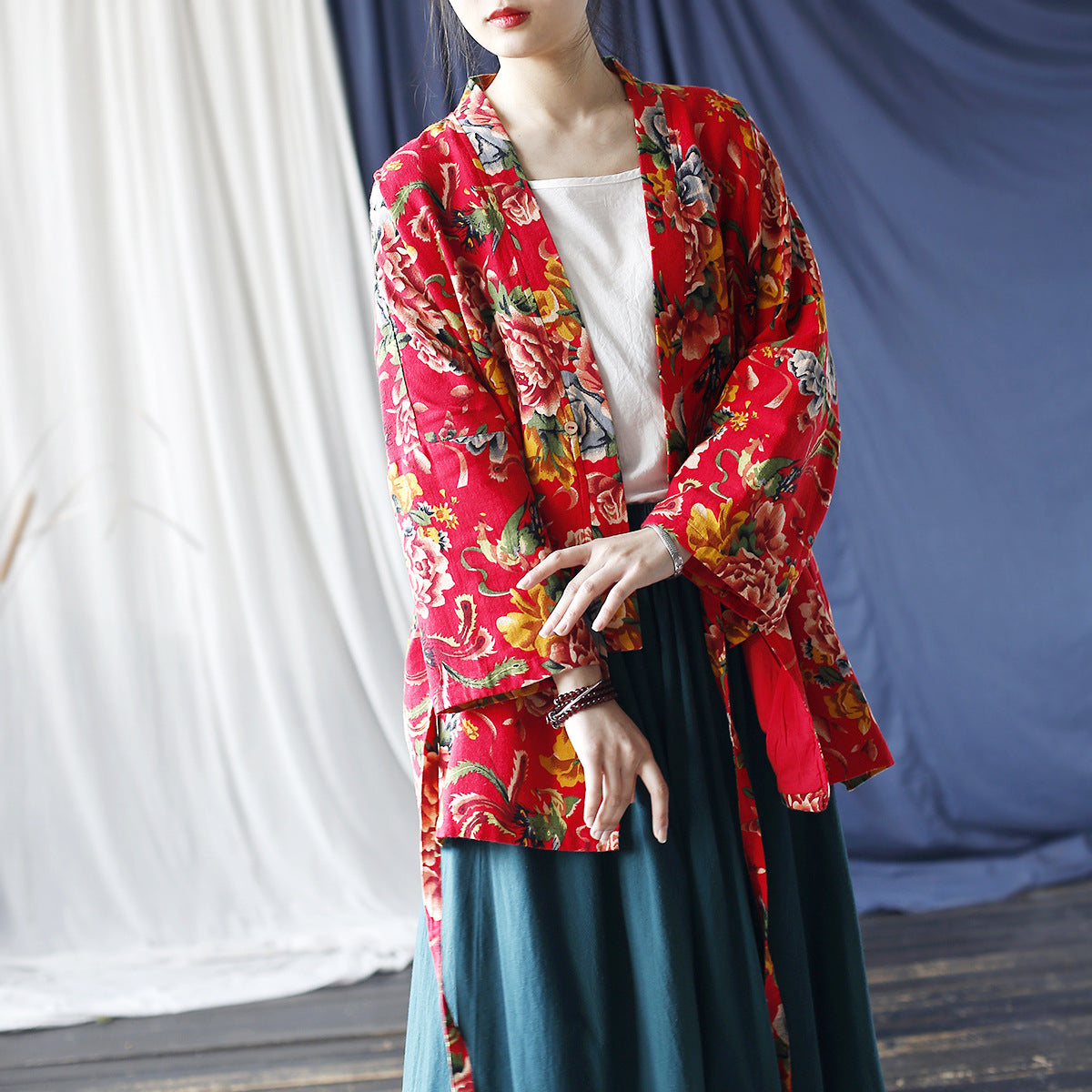 Printed Loose Printed Floral Cotton V-Neck Jacket. Red Vintage Cotton Linen Kimono